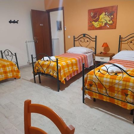 L'Attico Affittacamere B&B كاتانزارو المظهر الخارجي الصورة