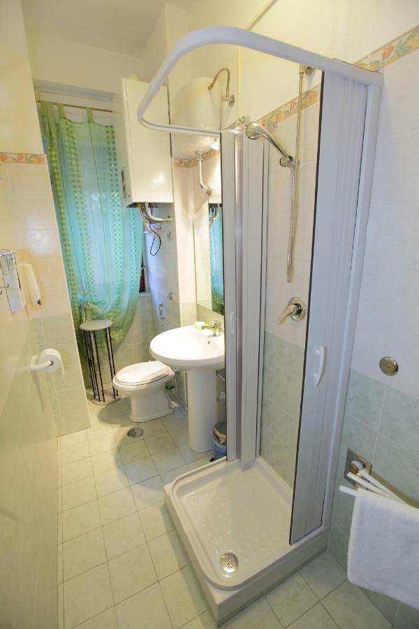 L'Attico Affittacamere B&B كاتانزارو المظهر الخارجي الصورة