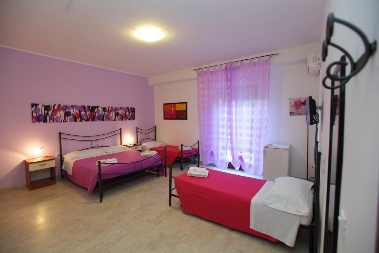L'Attico Affittacamere B&B كاتانزارو المظهر الخارجي الصورة