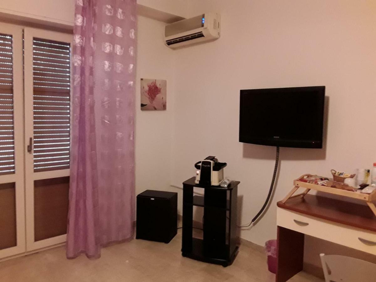 L'Attico Affittacamere B&B كاتانزارو المظهر الخارجي الصورة